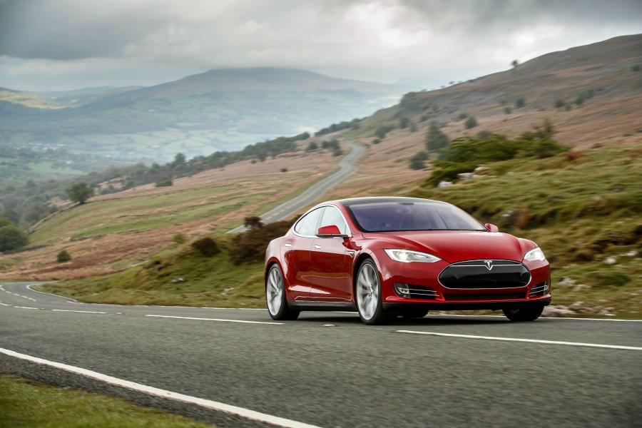  Tesla Model S P85+ 2014 года  (UK) (фото 12 из 30)